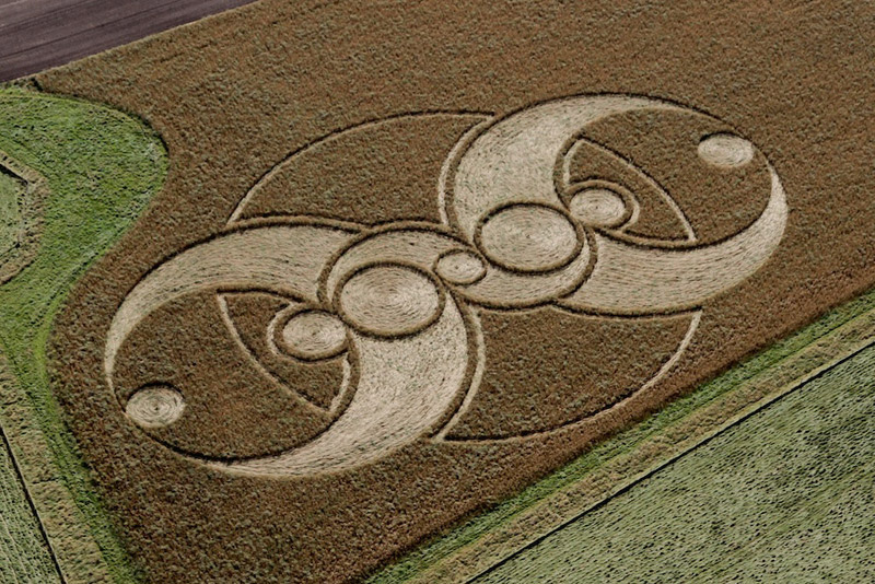 CROP CIRCLE