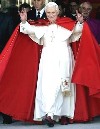 POPE BENEDICT EL DIABLO