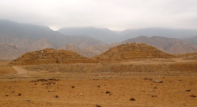 PYRAMID CARAL PERU