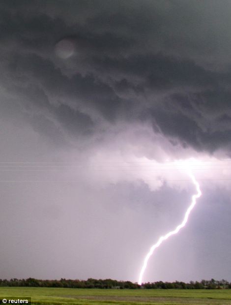 Lightning from a tornadic thunderstorm passing over Clearwater, Kansas