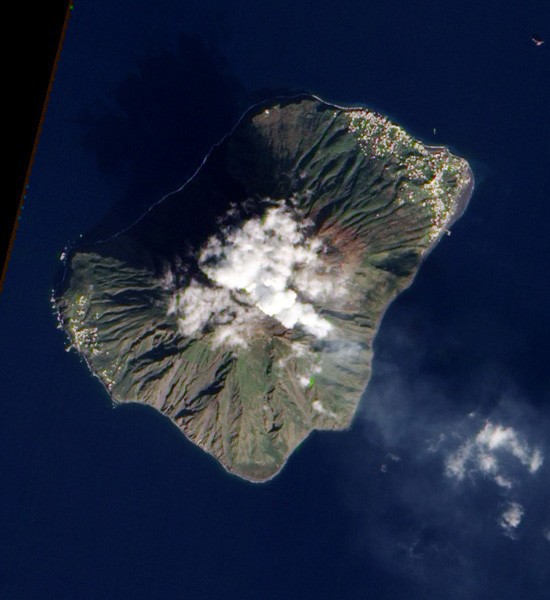 VOLCANO STROMBOLI ITALY