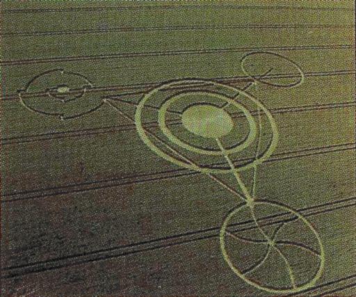 STRANGE ATTRACTOR CROP FORMATION AND THE END OF TIME
 Famous Crop Circle
