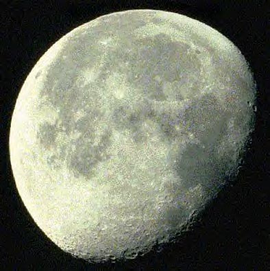 moon nearing earth