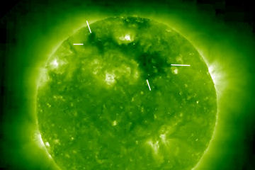 coronal hole 4-28-10