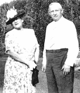 Anna and Wilfred Kellogg-1942
